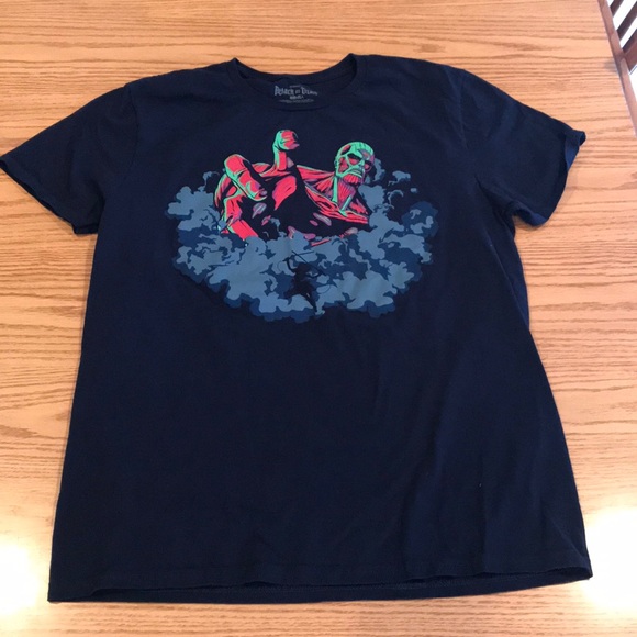 Loot Crate Other - Attack on Titan men’s tee